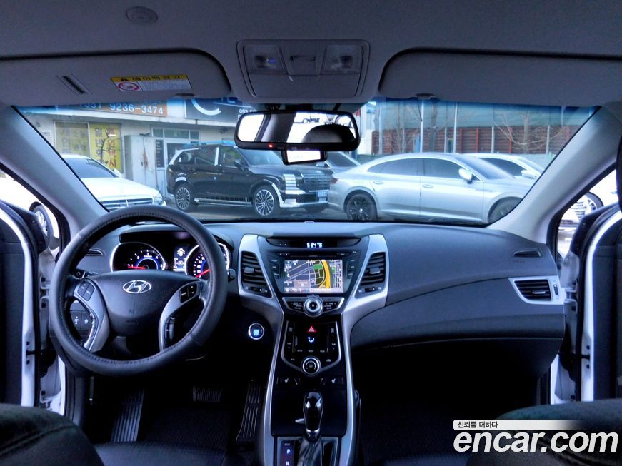 Hyundai AVANTE 2015