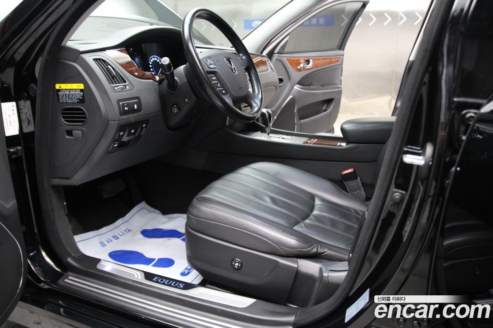 Hyundai Equus 2010