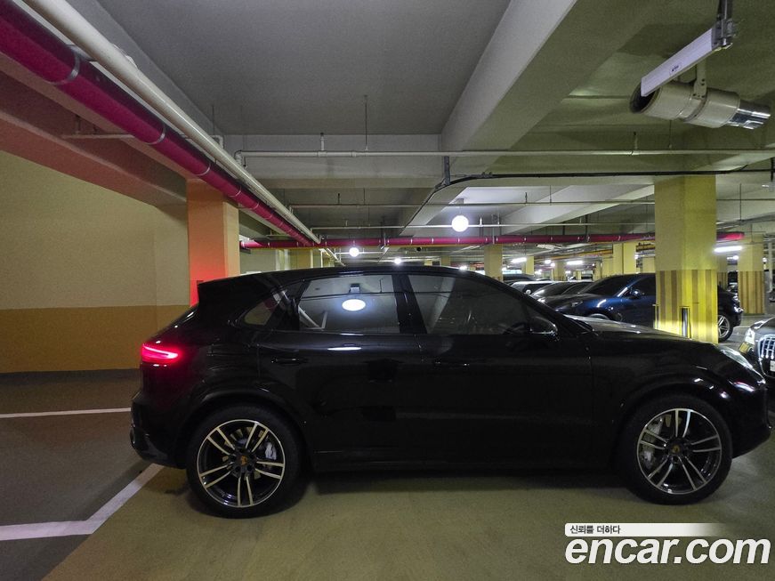 Porsche Cayenne 2021