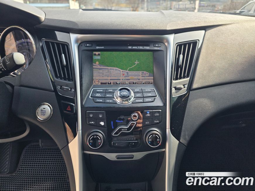 Hyundai Sonata 2010