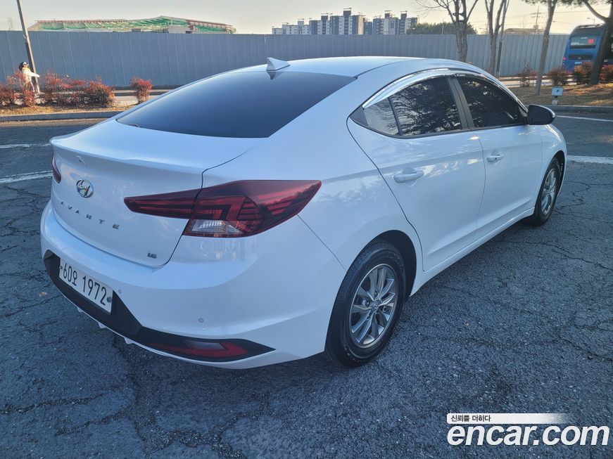 Hyundai AVANTE 2019