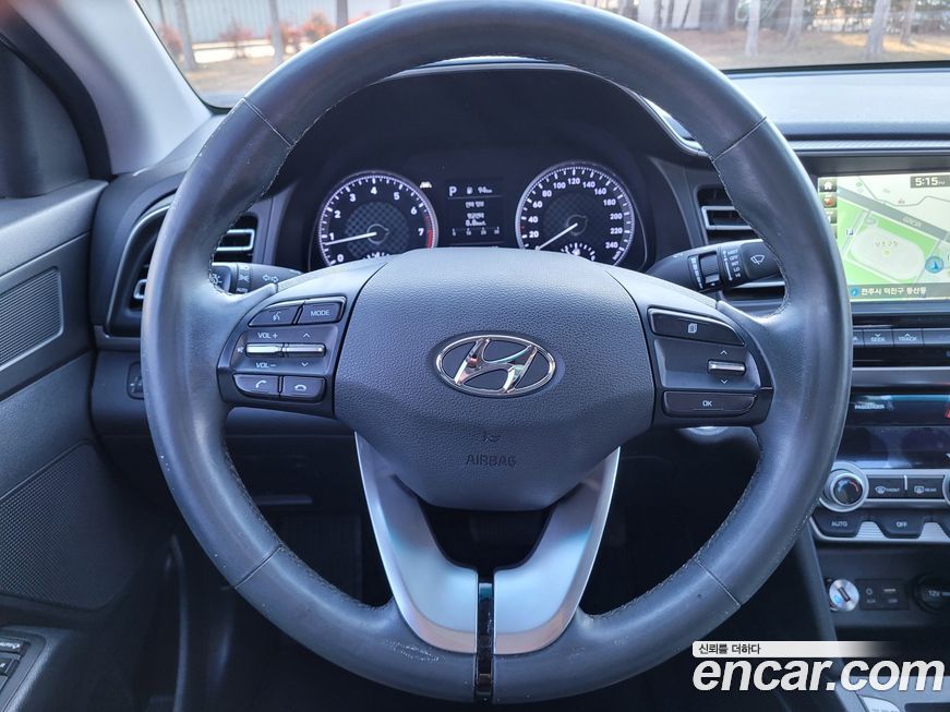 Hyundai AVANTE 2019