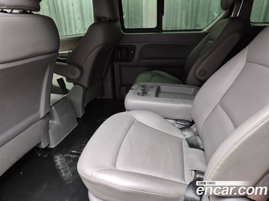 Hyundai Starex 2021