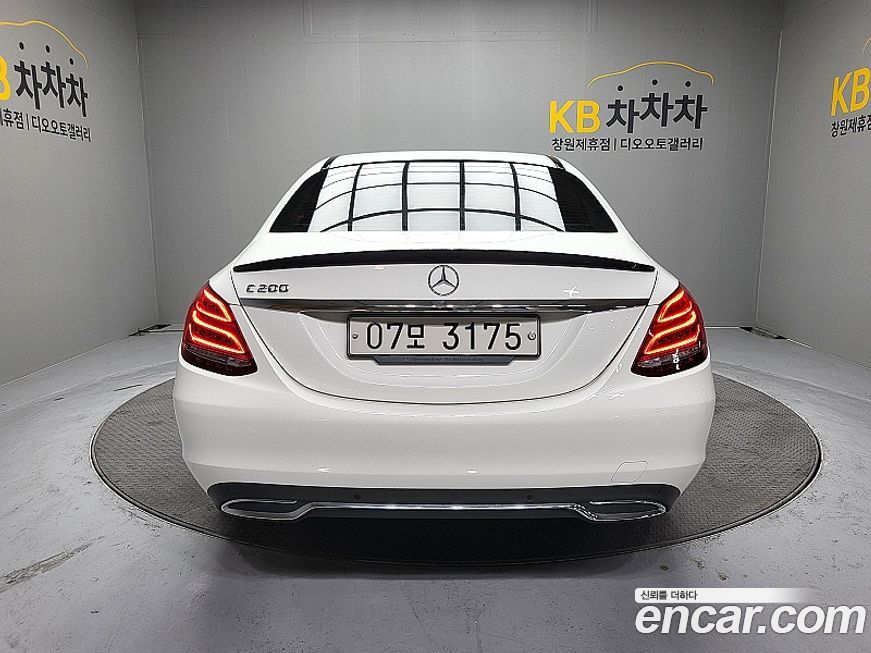 Mercedes-Benz C-Class 2018