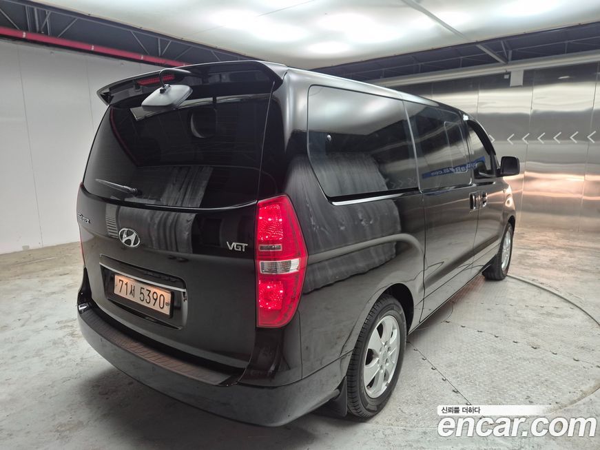 Hyundai Starex 2021