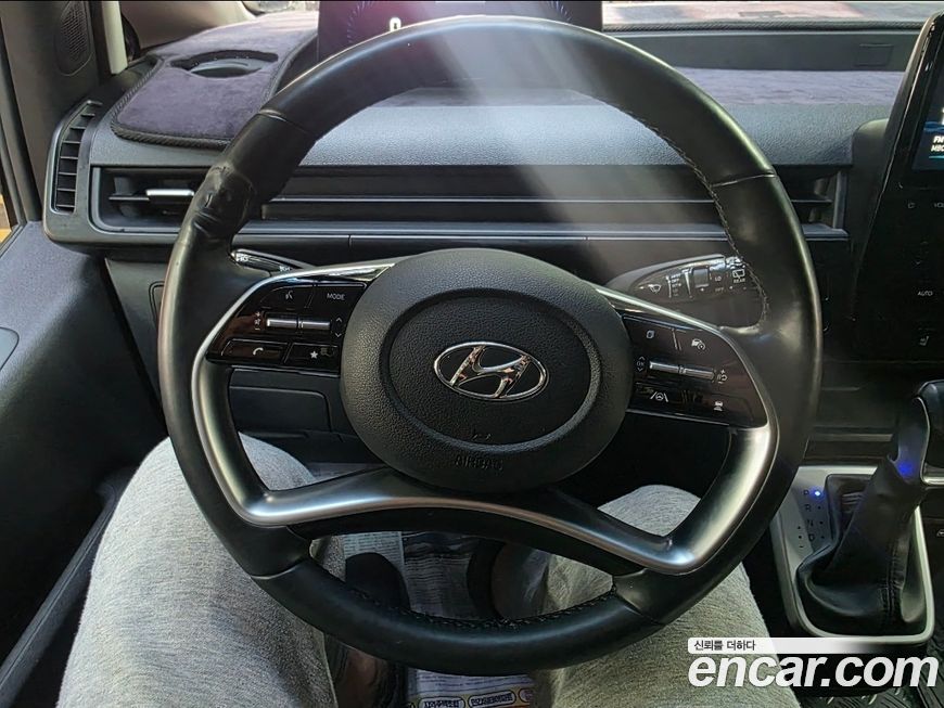 Hyundai Staria 2023