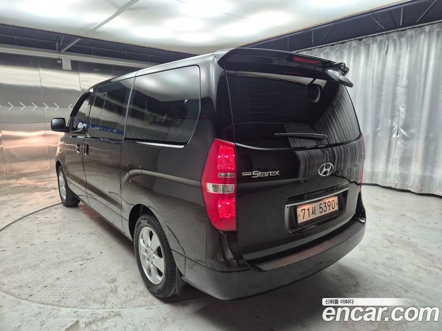 Hyundai Starex 2021