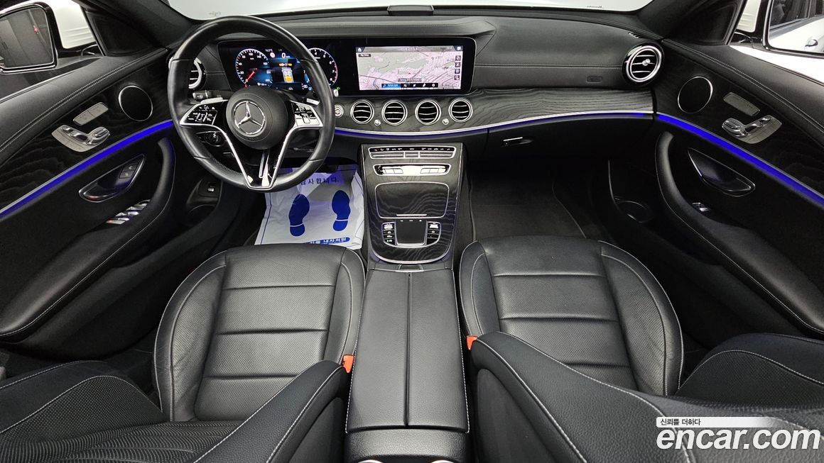 Mercedes-Benz E-Class 2021