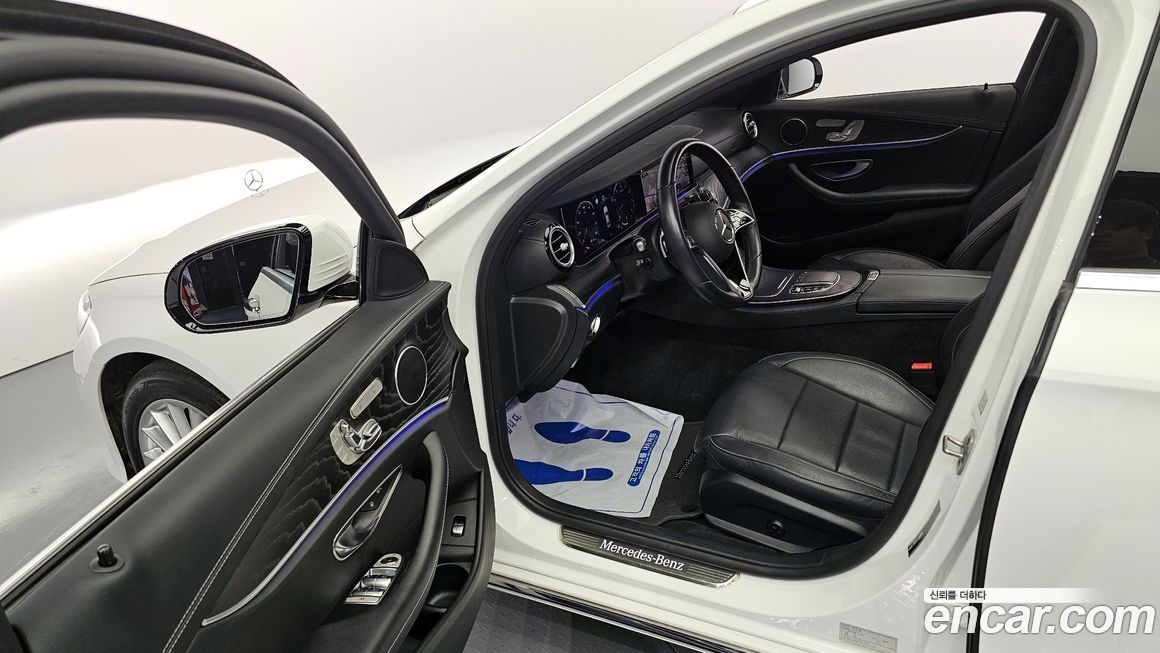 Mercedes-Benz E-Class 2021