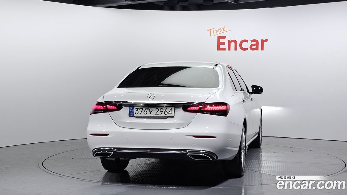 Mercedes-Benz E-Class 2021