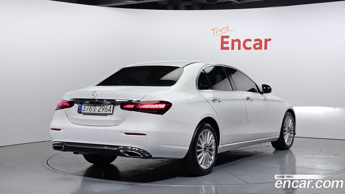 Mercedes-Benz E-Class 2021