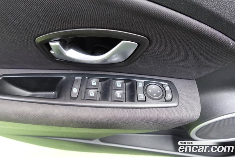 Renault-KoreaSamsung SM3 2011