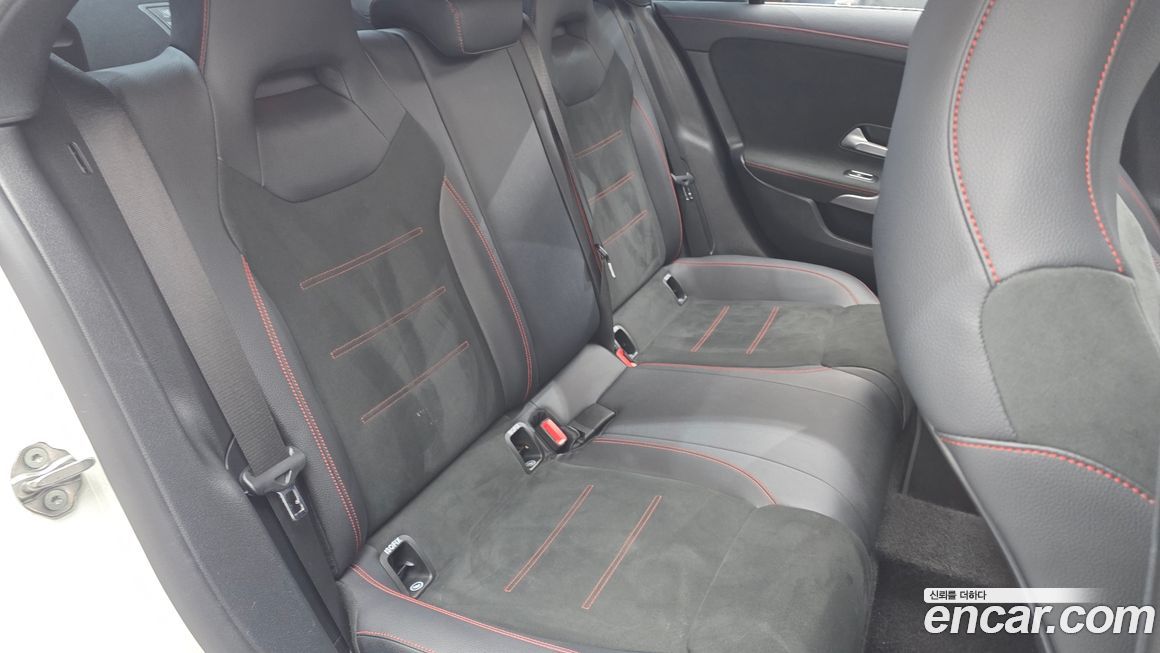 Mercedes-Benz CLA-Class 2021