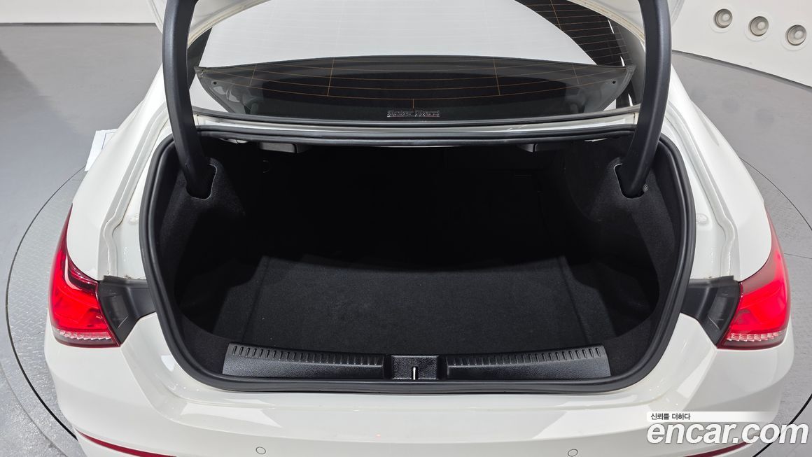 Mercedes-Benz CLA-Class 2021