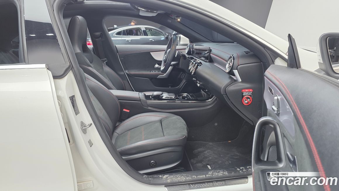 Mercedes-Benz CLA-Class 2021