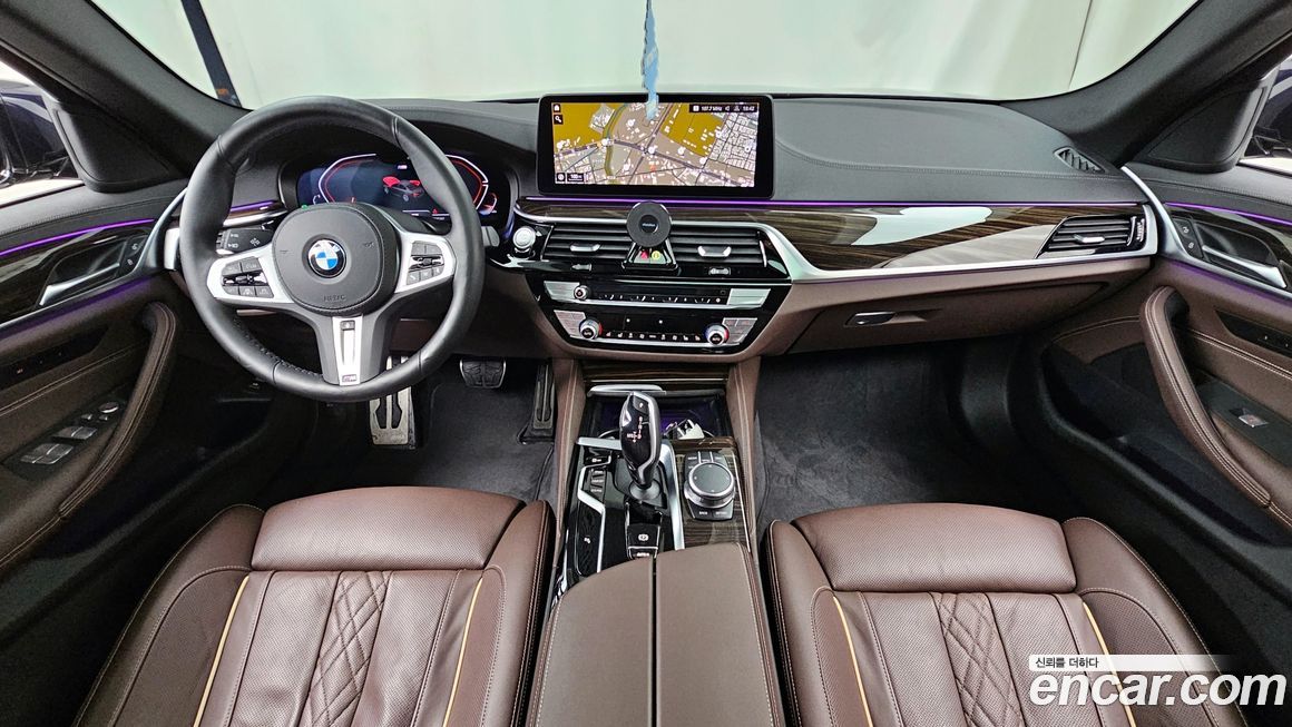 BMW 5-Series 2022