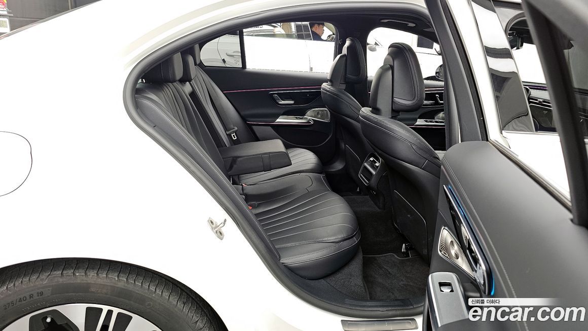 Mercedes-Benz E-Class 2025