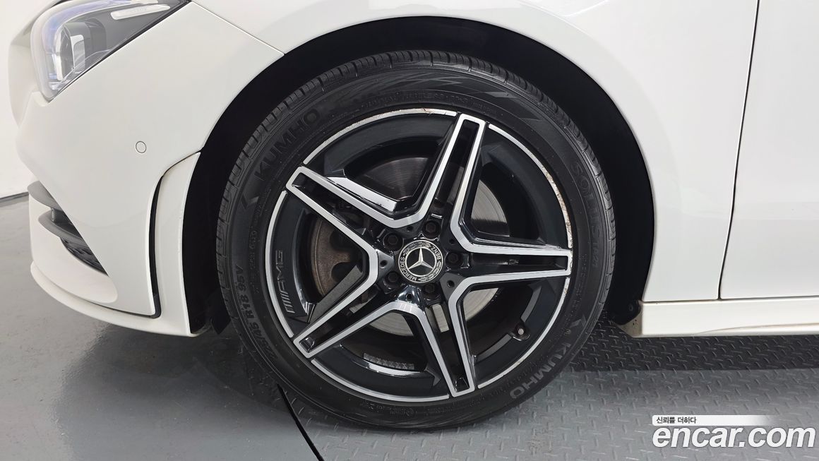Mercedes-Benz CLA-Class 2021