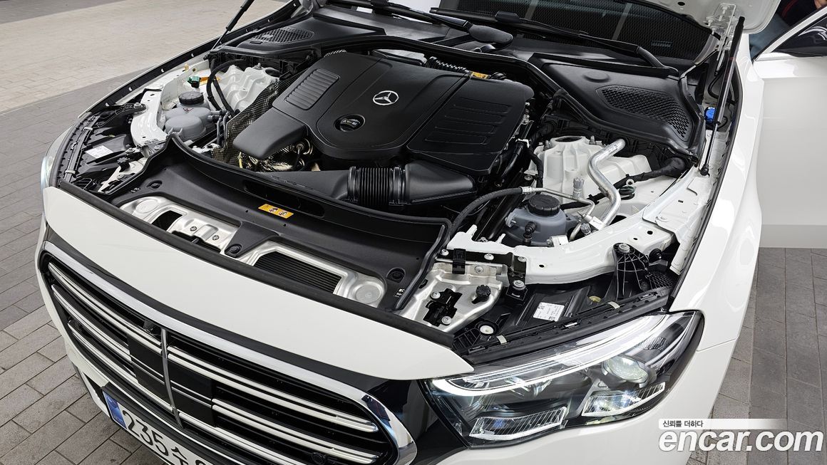 Mercedes-Benz E-Class 2025