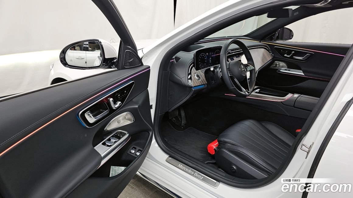 Mercedes-Benz E-Class 2025