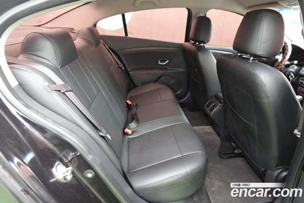 Renault-KoreaSamsung SM3 2011