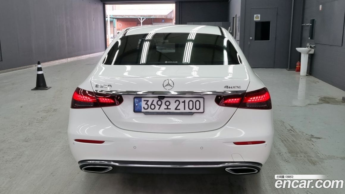 Mercedes-Benz E-Class 2021
