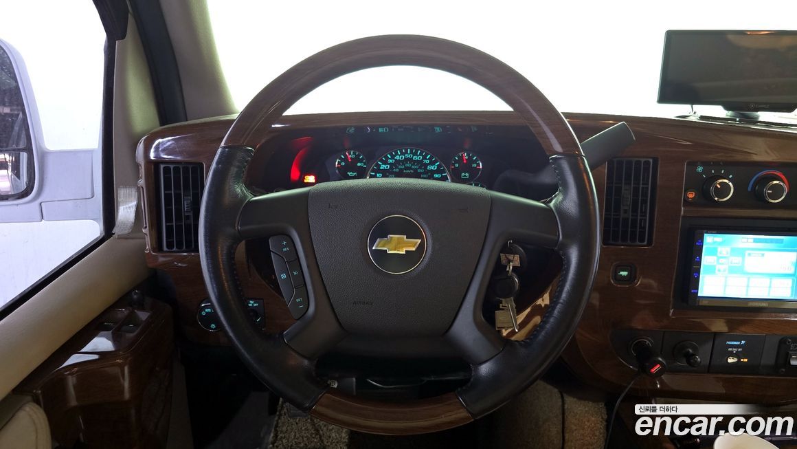 Chevrolet Express Van 2010