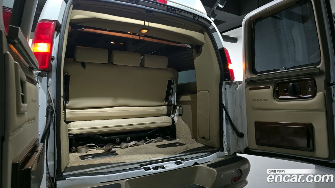 Chevrolet Express Van 2010