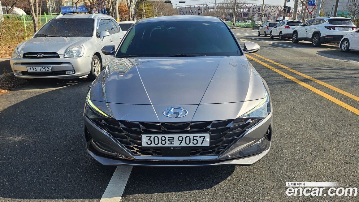 Hyundai AVANTE 2022