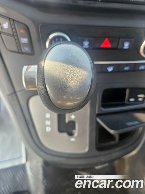 Hyundai Starex 2021