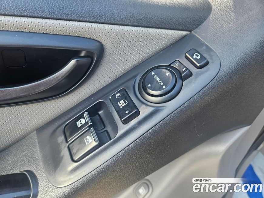 Hyundai Starex 2021