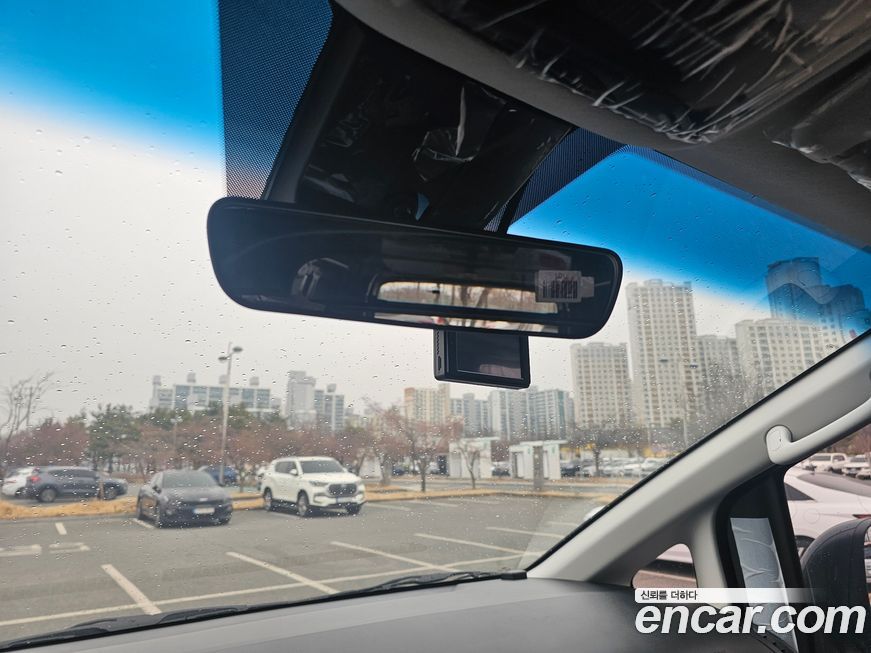 Hyundai Staria 2025