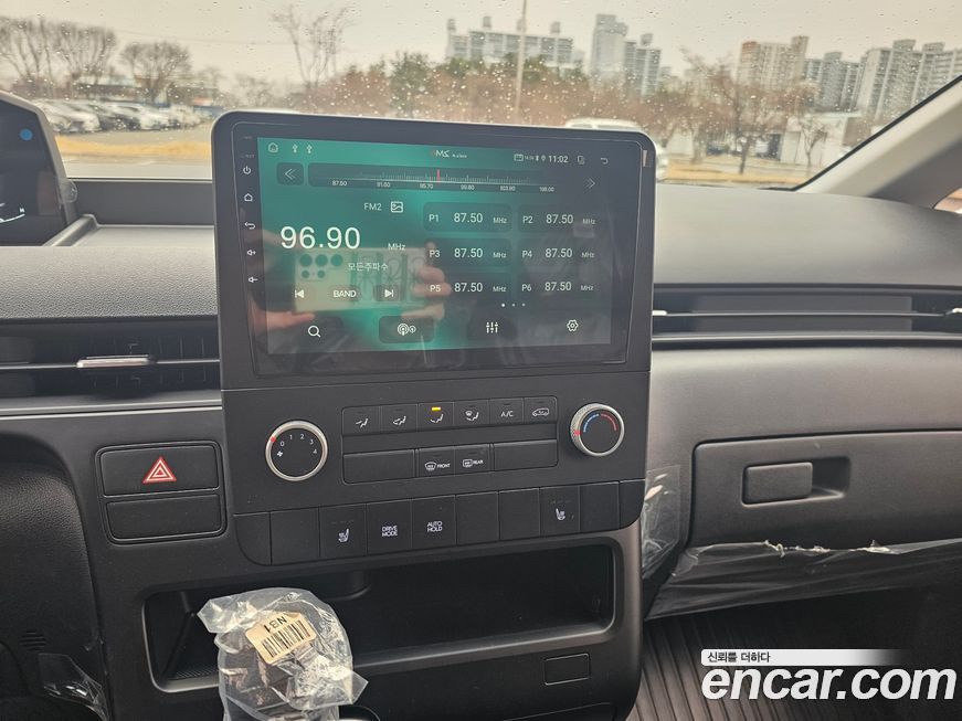 Hyundai Staria 2025