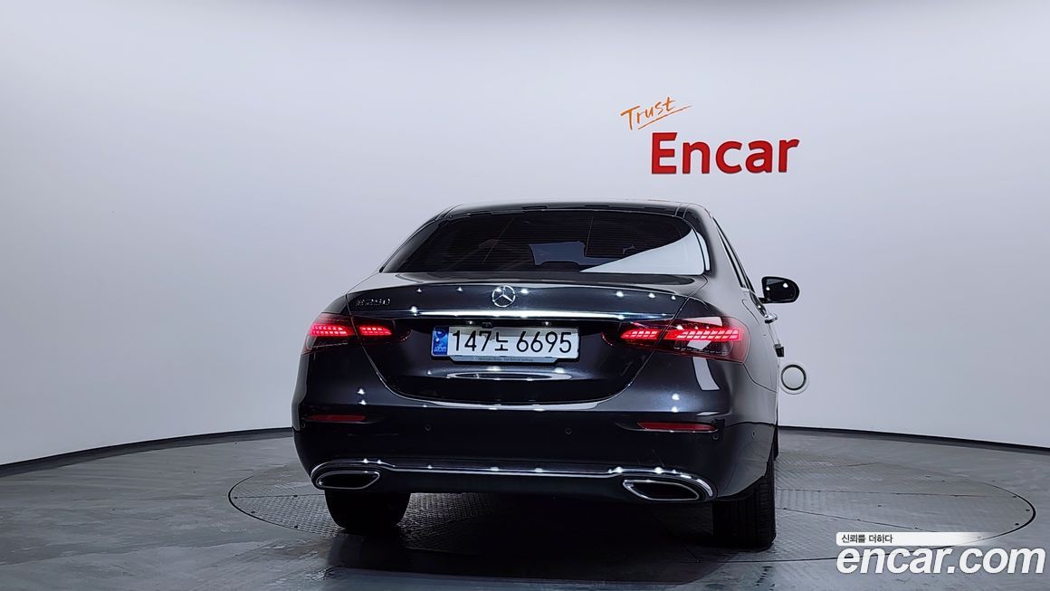 Mercedes-Benz E-Class 2021