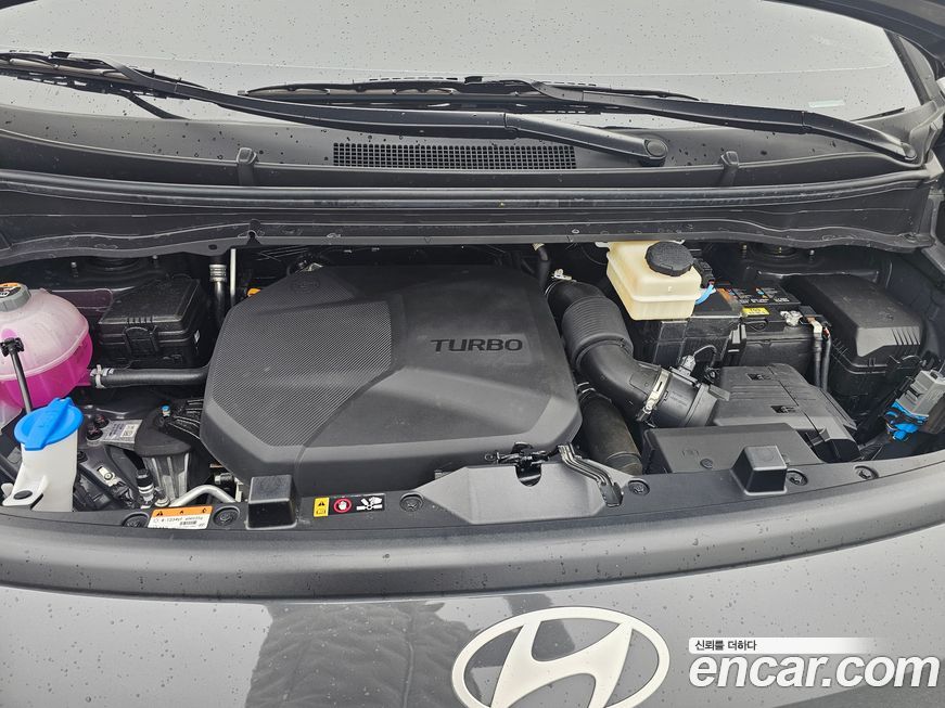 Hyundai Staria 2025