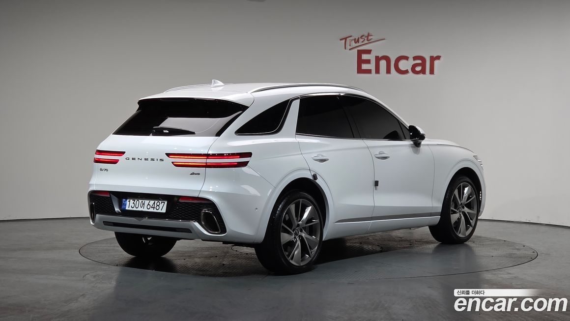Genesis GV70 2024