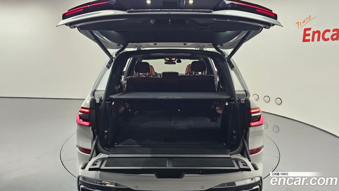 BMW X7 2024