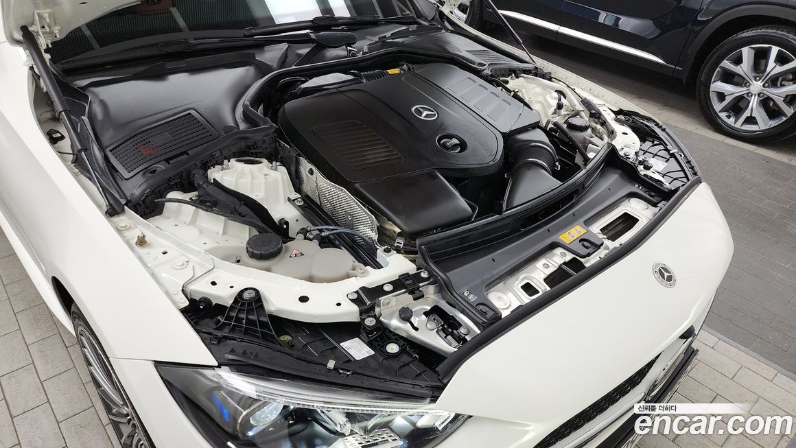 Mercedes-Benz C-Class 2022
