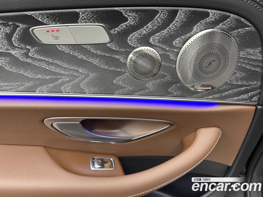 Mercedes-Benz E-Class 2023