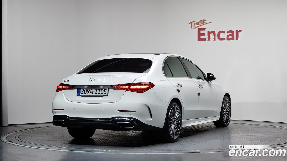 Mercedes-Benz C-Class 2022