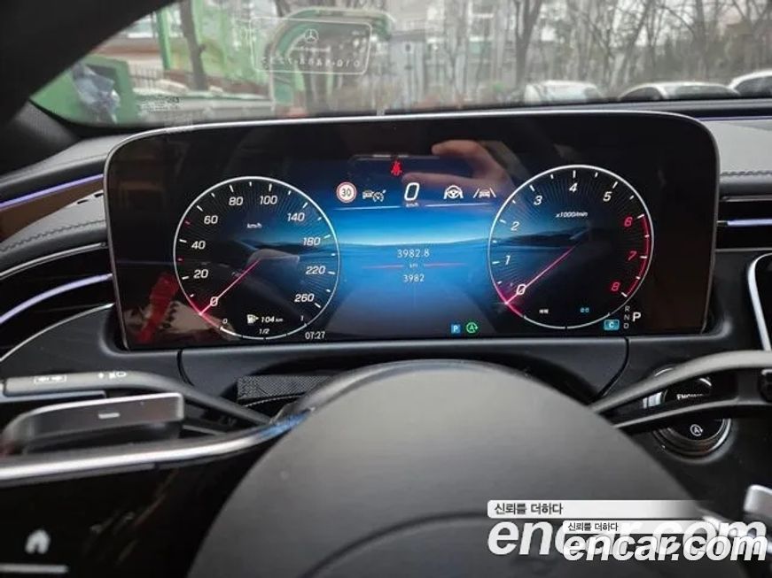 Mercedes-Benz E-Class 2025