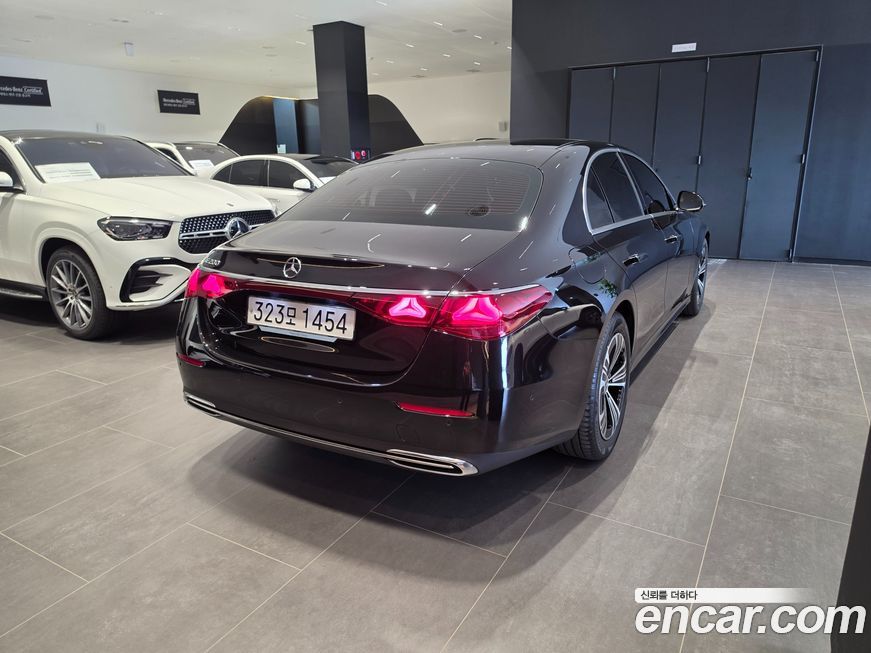 Mercedes-Benz E-Class 2025