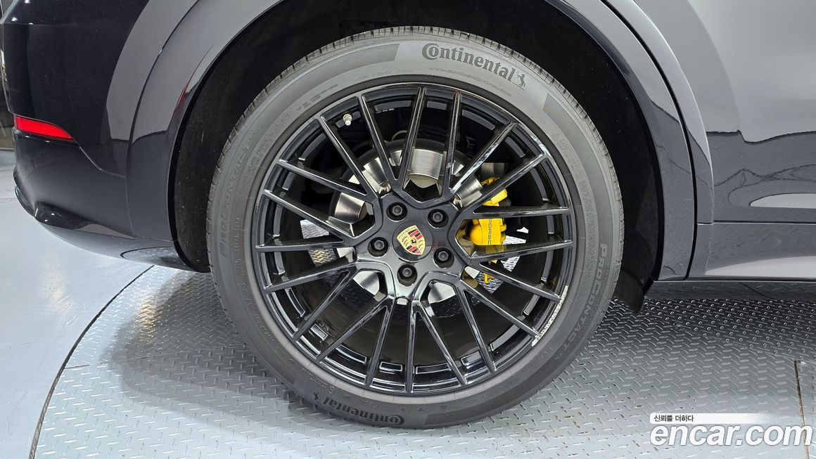 Porsche Cayenne 2021