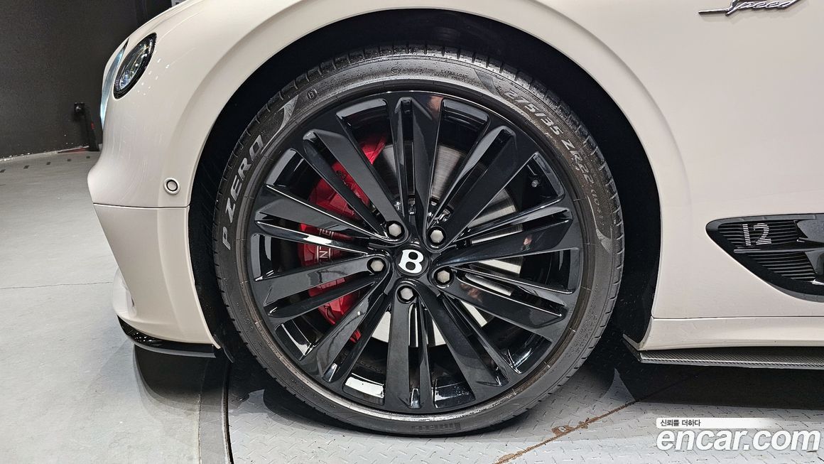 Bentley Continental 2022