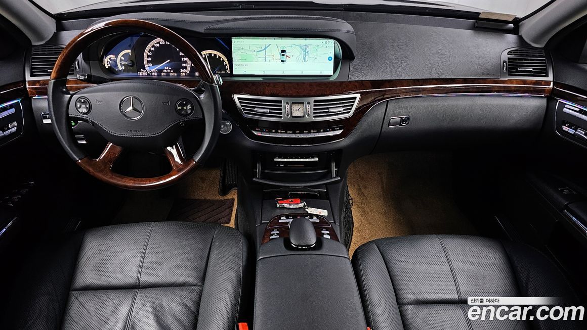 Mercedes-Benz S-Class 2008