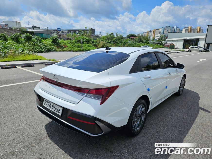 Hyundai AVANTE 2024
