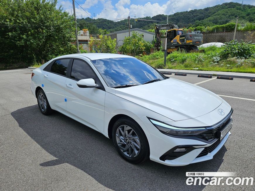 Hyundai AVANTE 2024