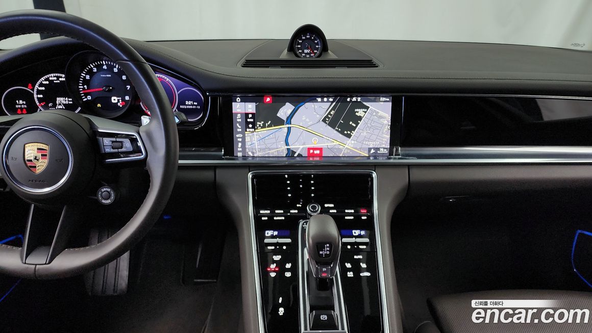Porsche Panamera 2021