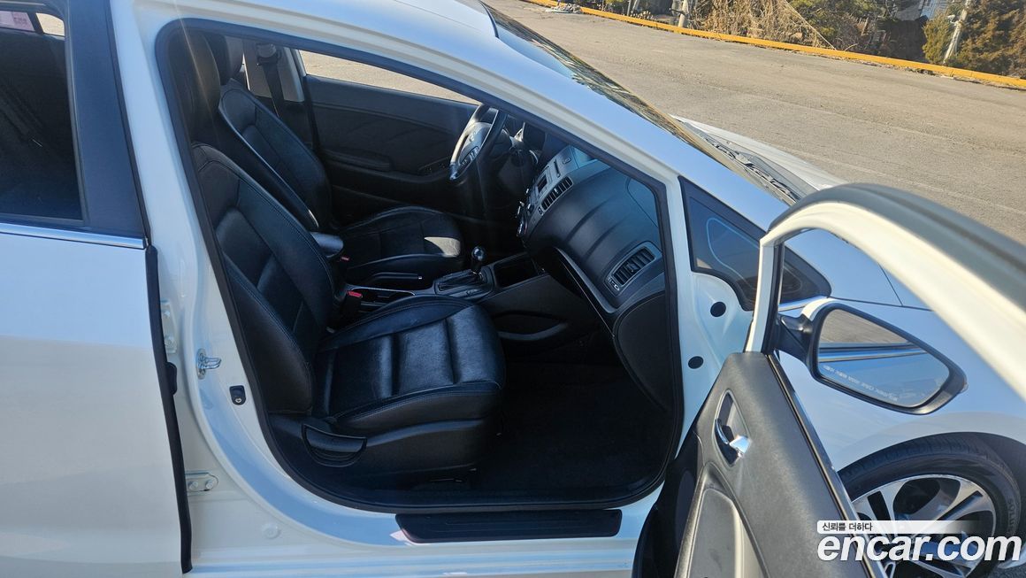 Kia K3 2013