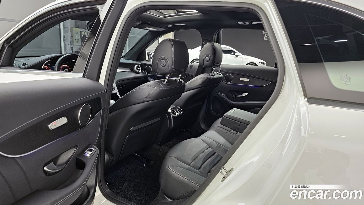 Mercedes-Benz GLC-Class 2022